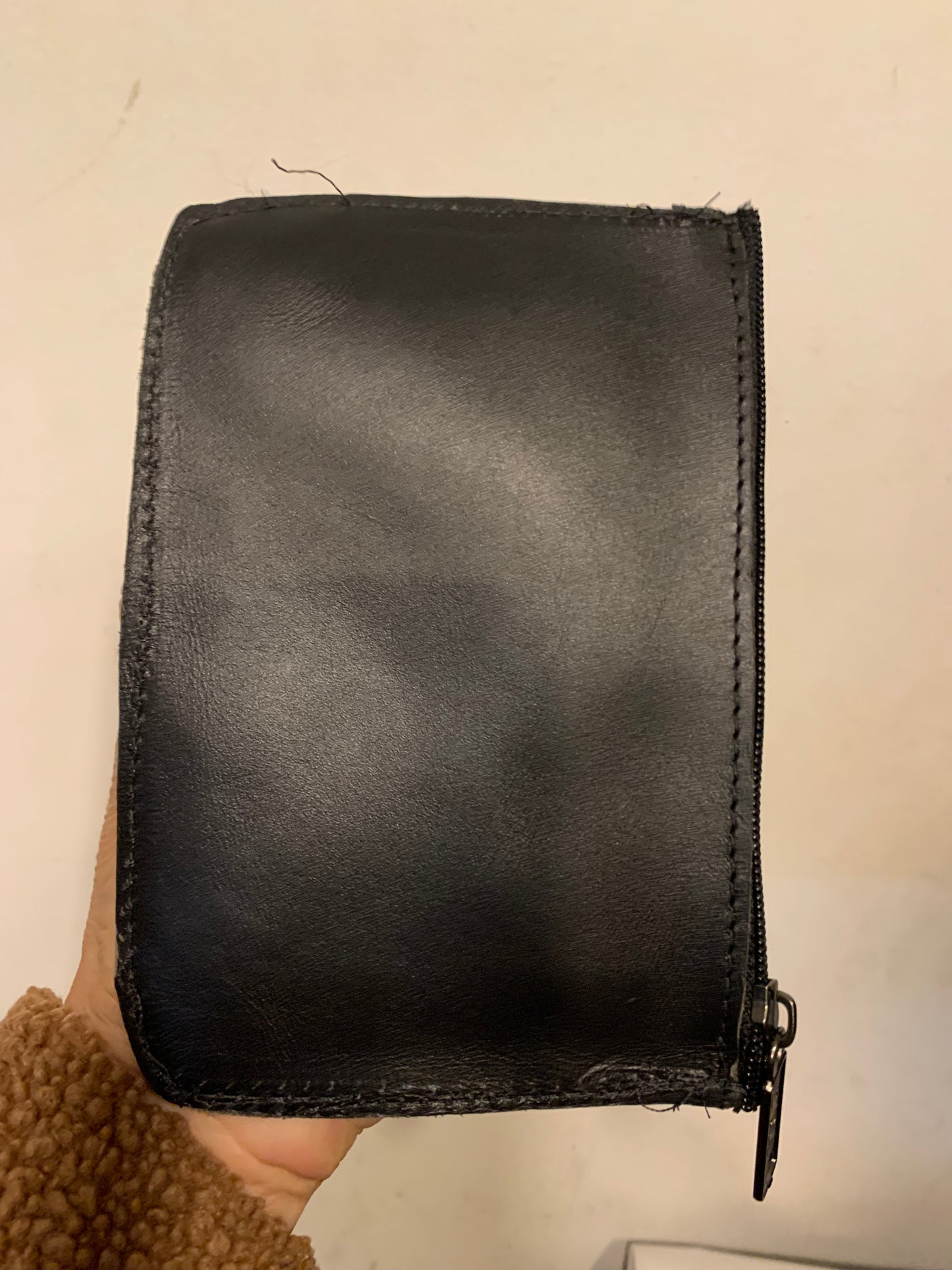 Billetera Cuero Liso negro con Cuero pelo negro
