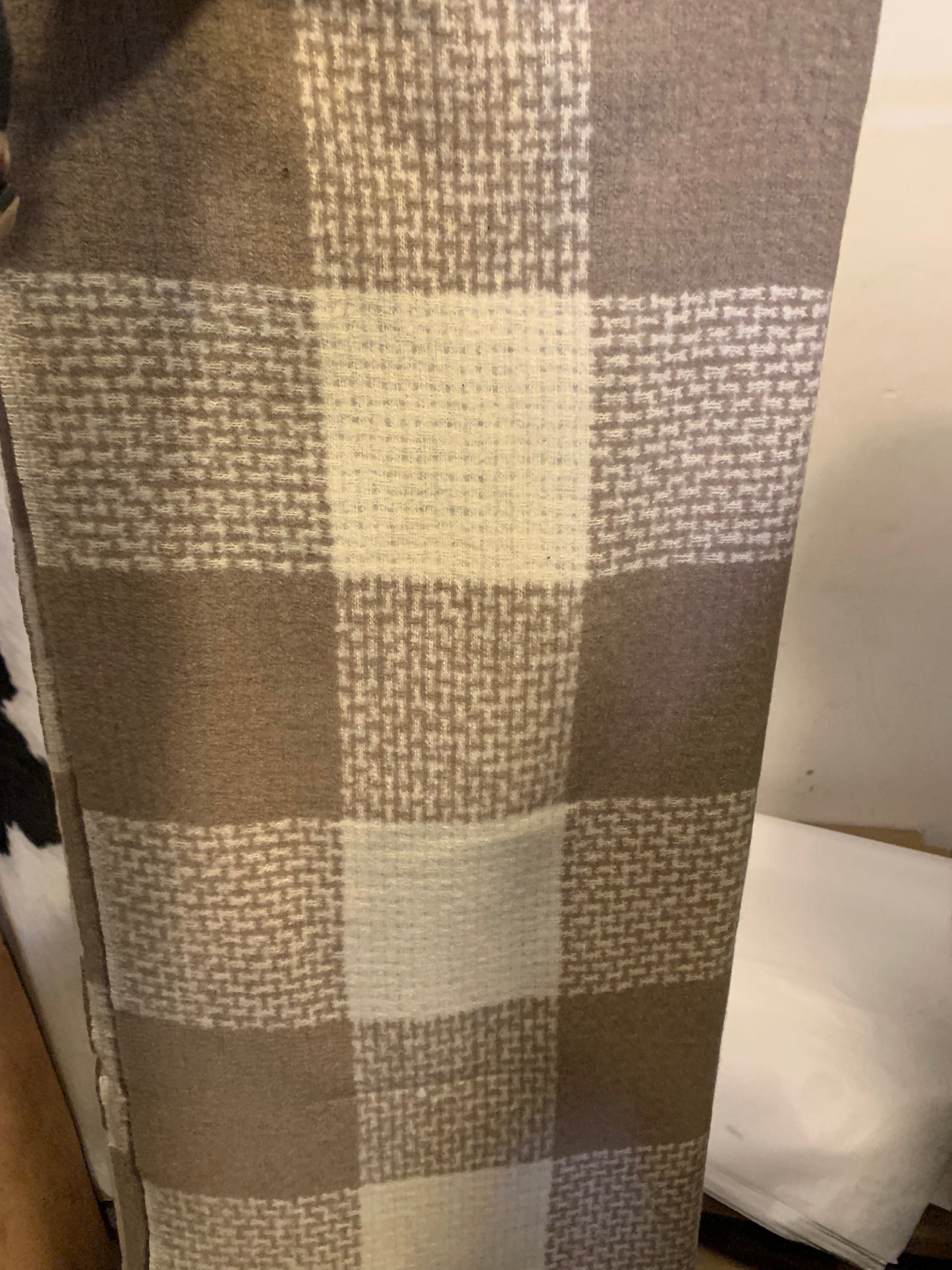 Bufanda cuadros café beige y print beige