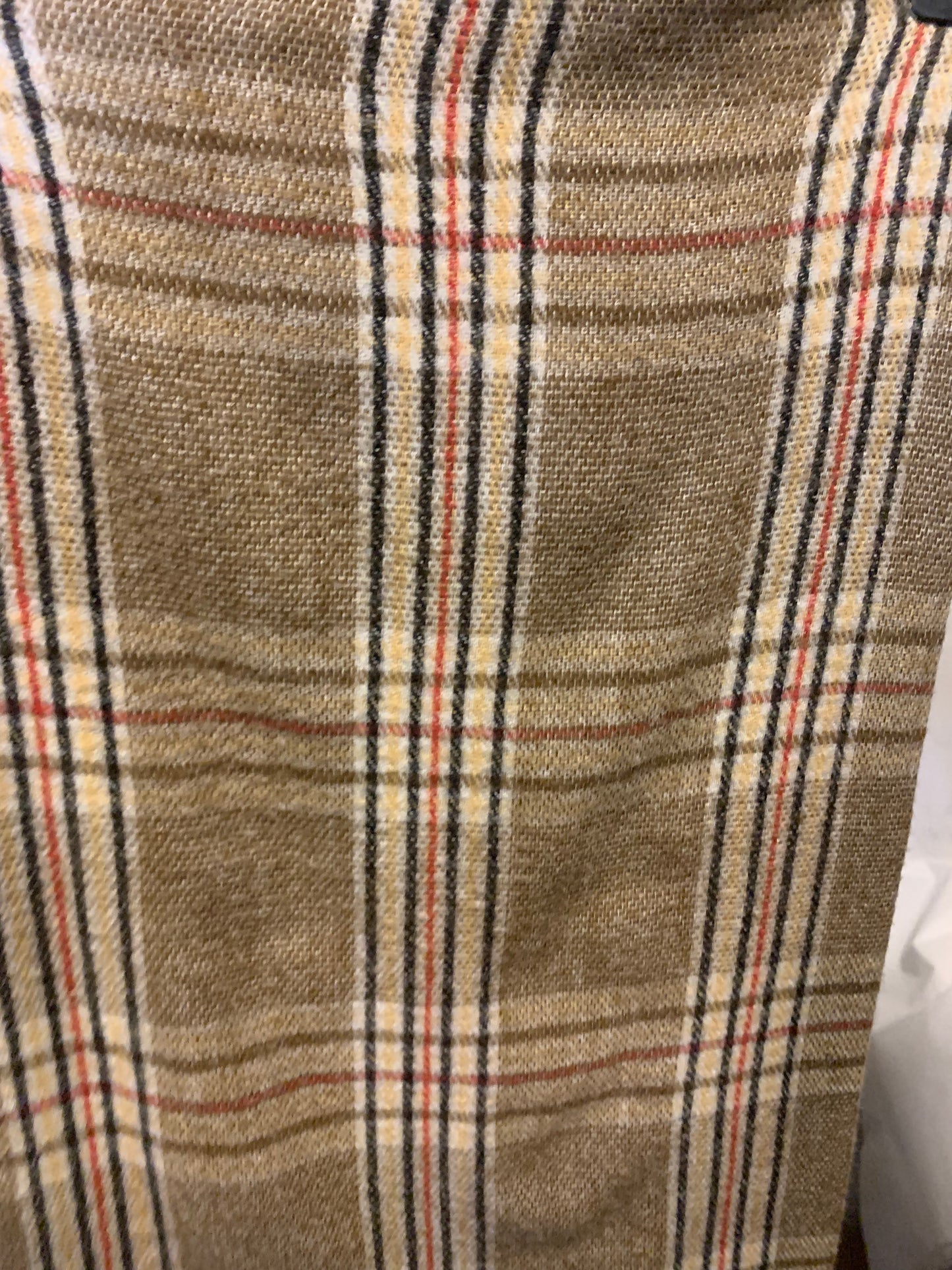Bufanda beige cuadrille negro rojo blanco