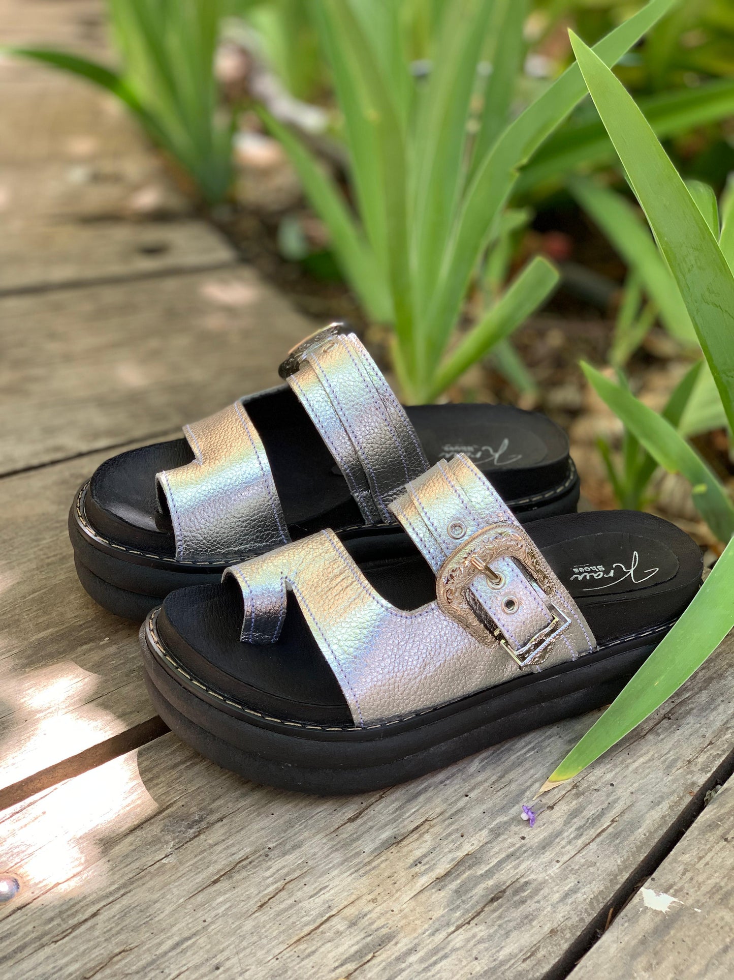 Sandalia Tacna dedo cuero plata c/hebilla