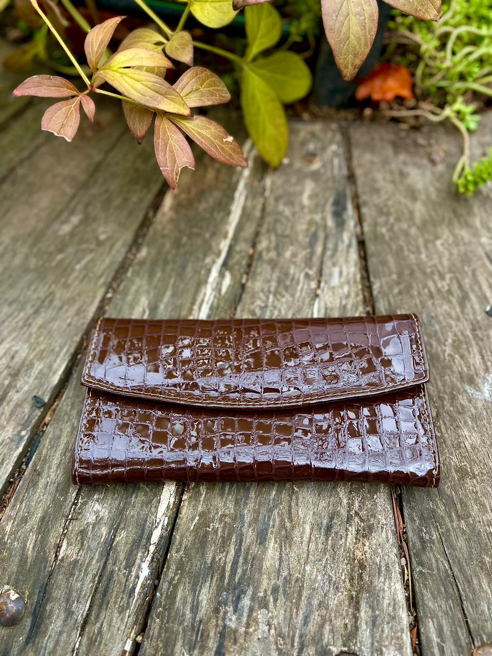 Billetera mujer cuero cafe chocolate richiato croco