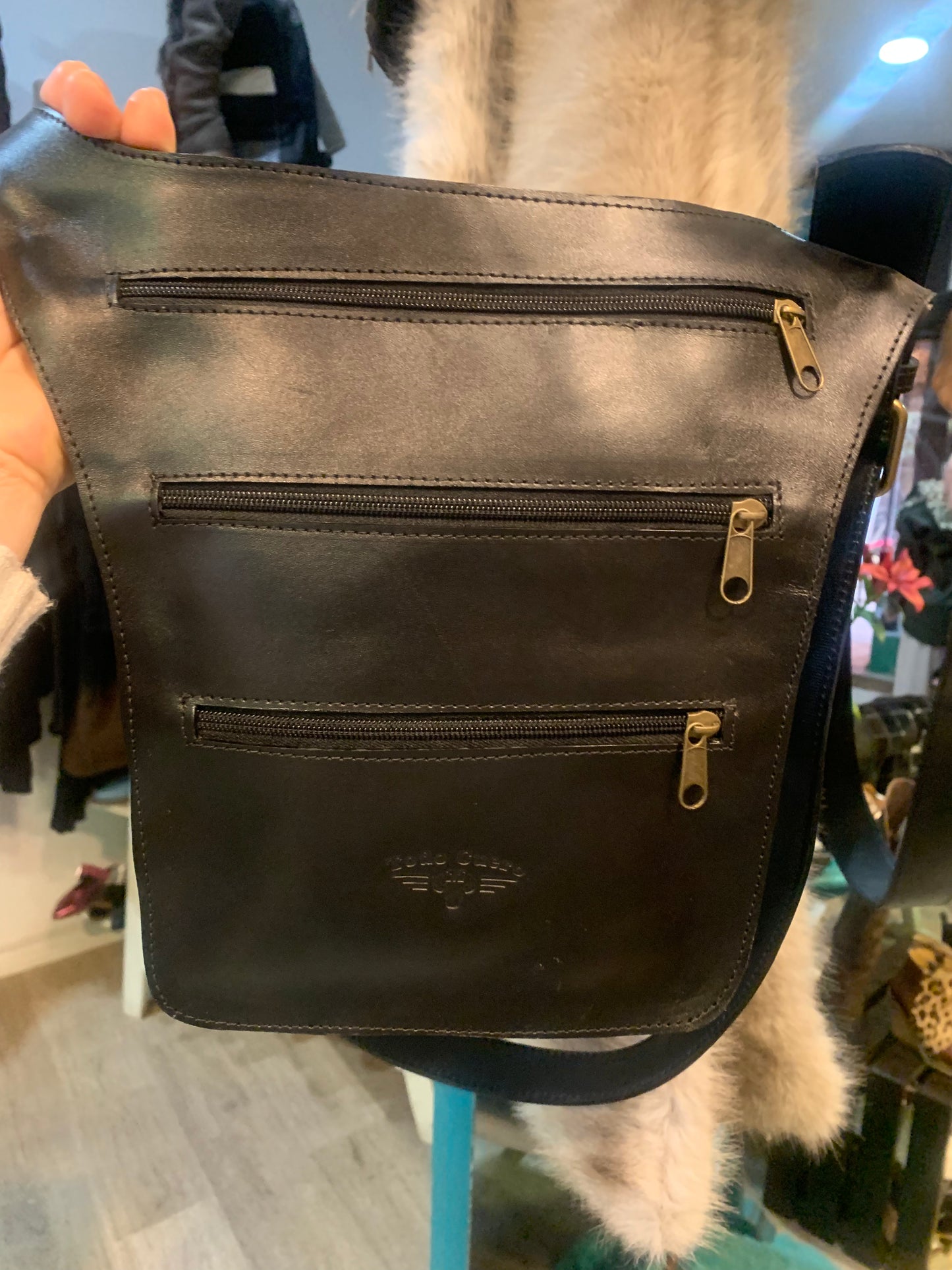 Morral Cuero Negro 3 cierres