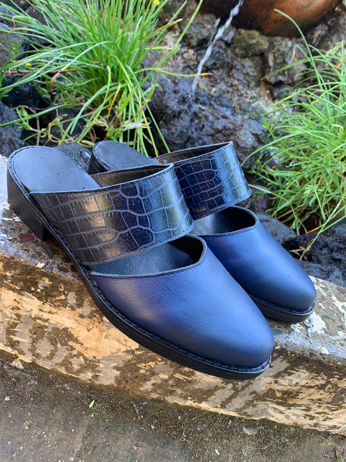 Puntilla Garrido cuero azul c/croco