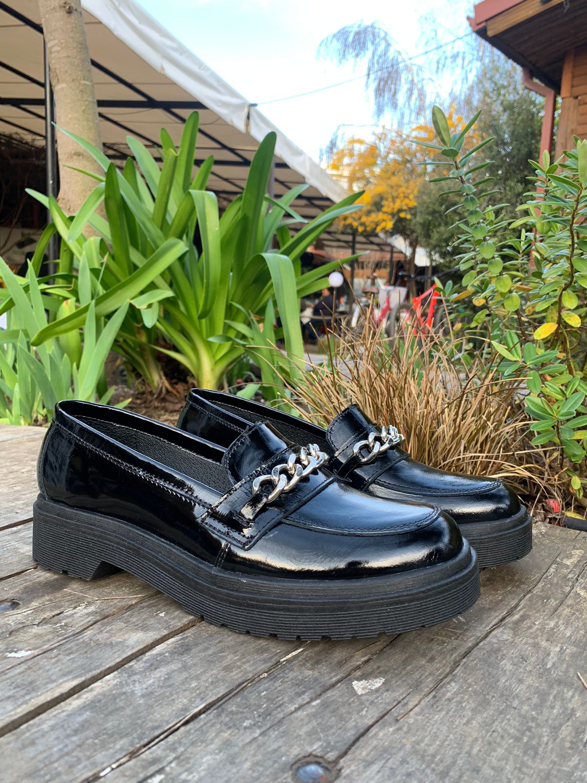 Mocasine Molina cuero negro richiato c/cadena