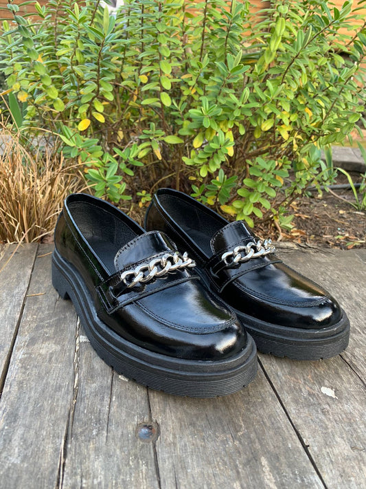 Mocasine Molina cuero negro richiato c/cadena