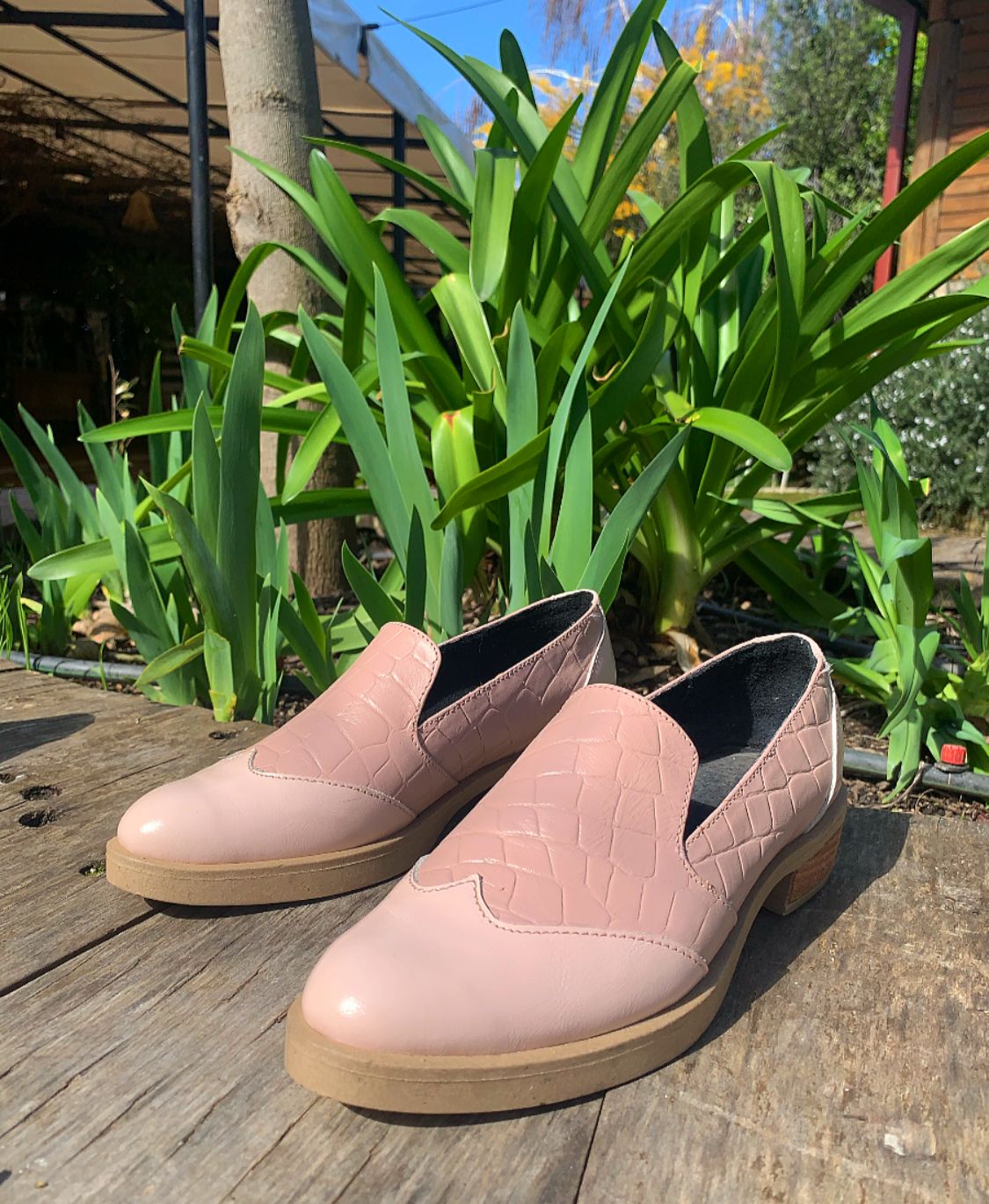 Mocasine Ortiz cuero rosado croco y richiato