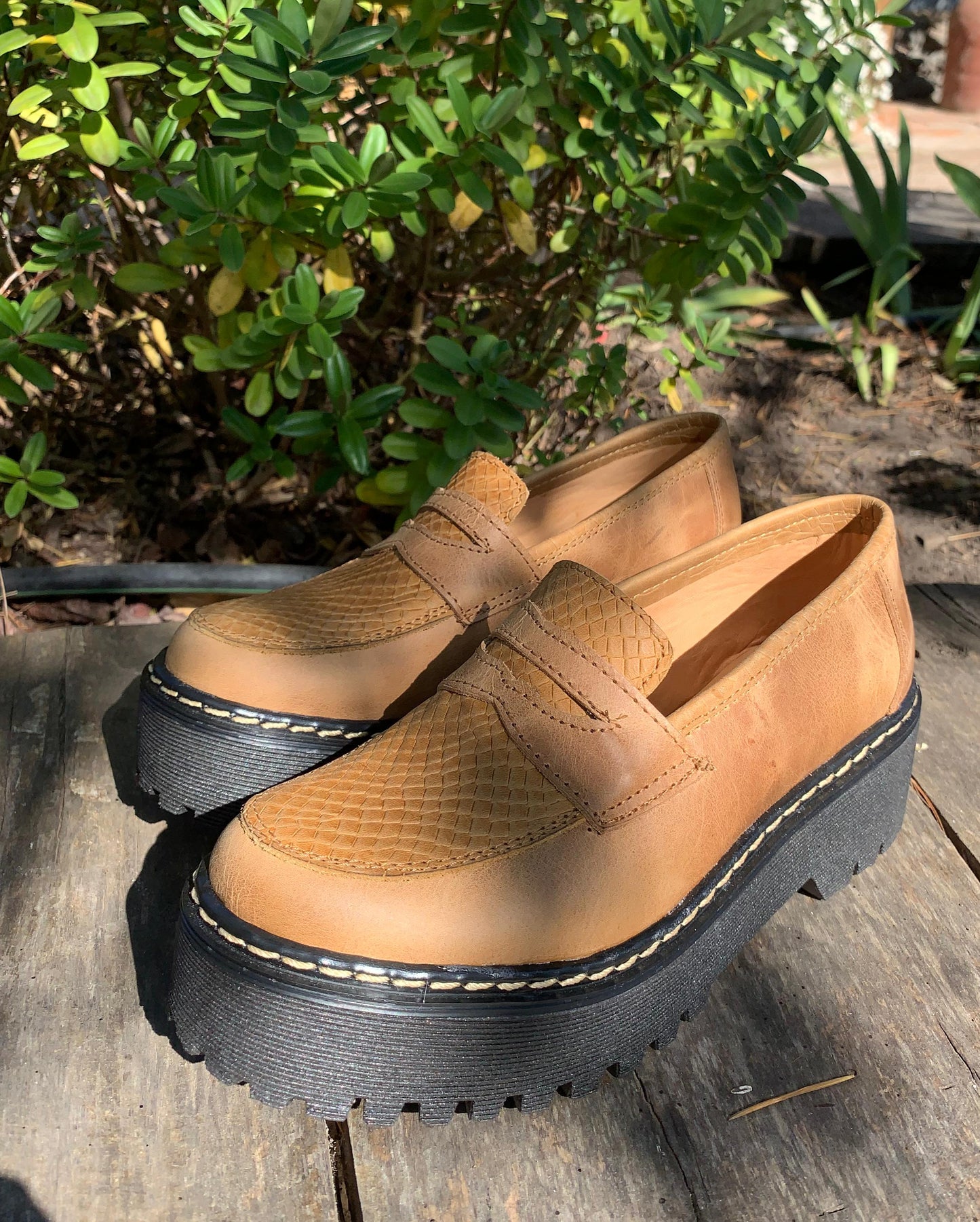 Mocasine cuero camel, serp