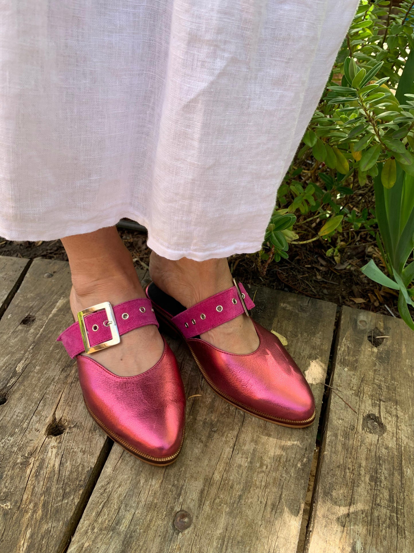 Puntilla Tucumán con hebilla cuero Fucsia