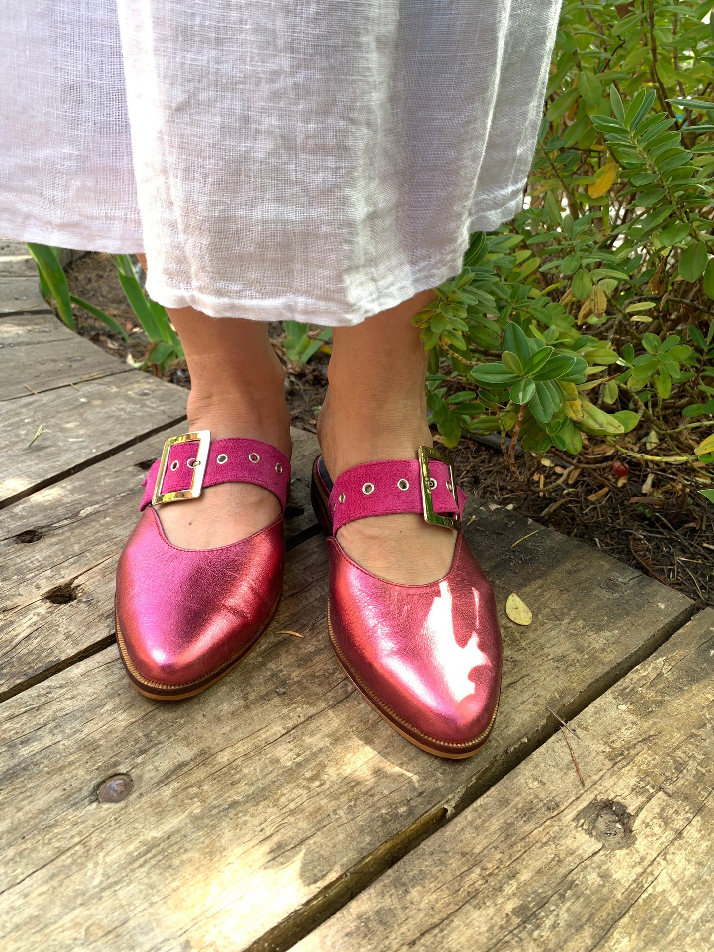Puntilla Tucumán con hebilla cuero Fucsia