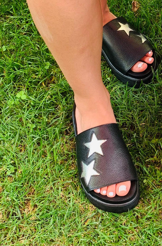 Sandalia Paraná cuero negro dos estrellas plata