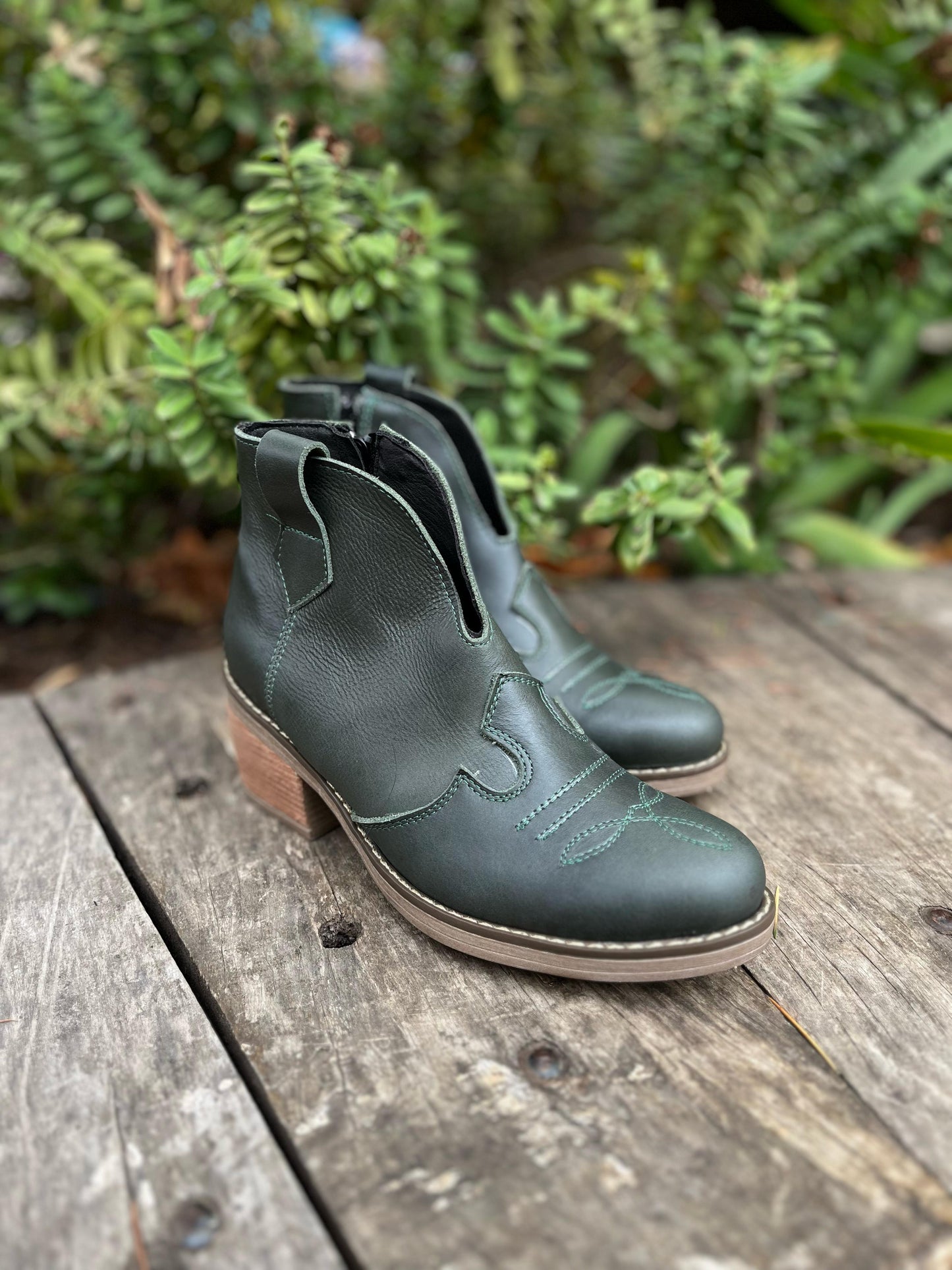 Botín vaquero Chipre cuero verde