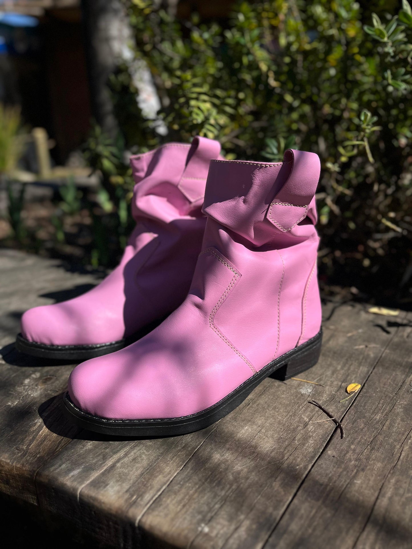 Botita arrugada Dubái cuero rosado