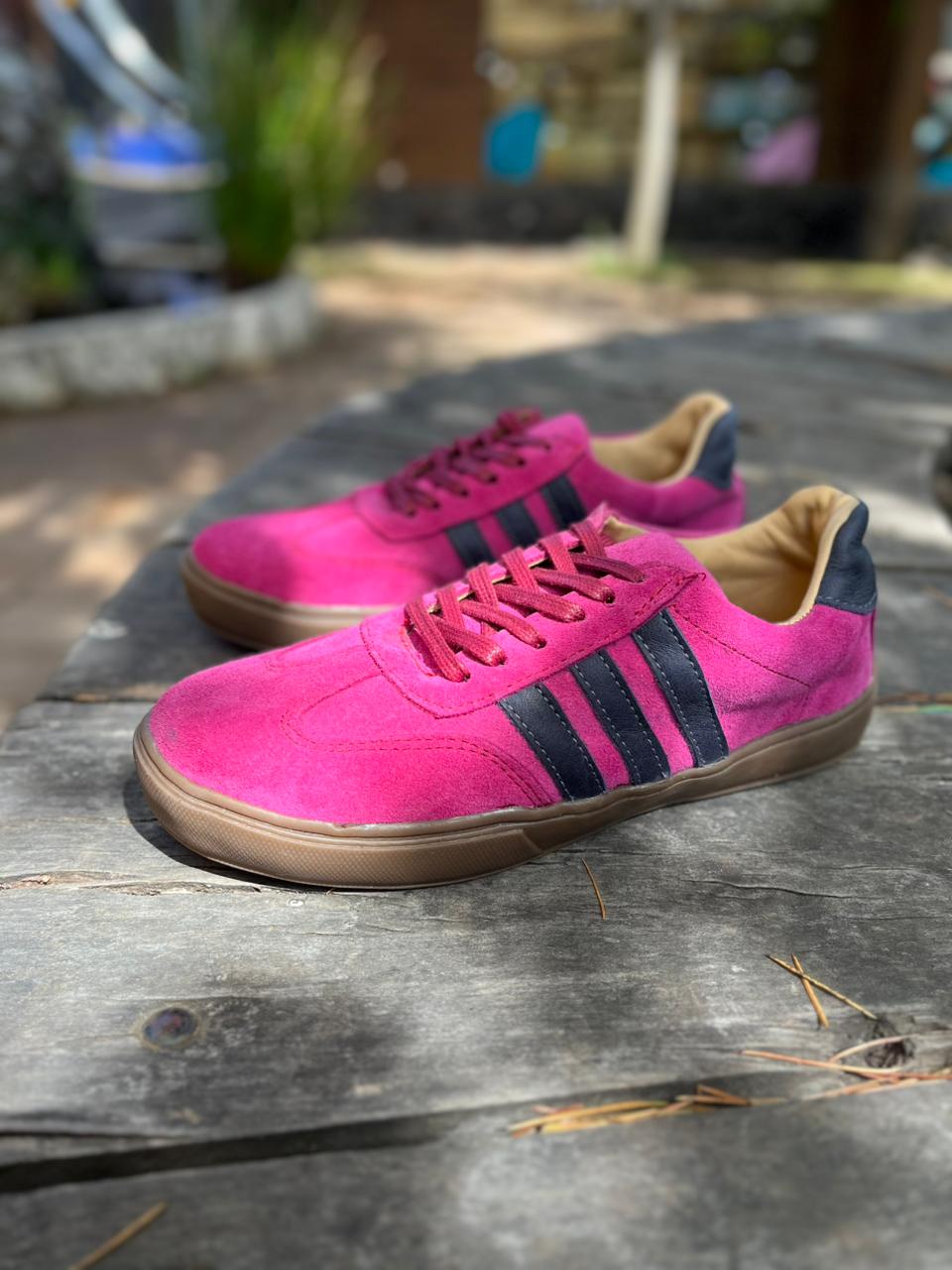 Zapatilla samba cuero reno fucsia c/azul