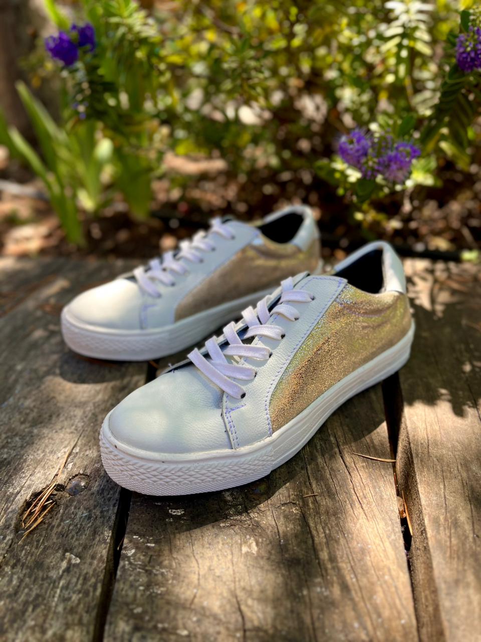Zapatilla cuero blanco c/glitter dorado