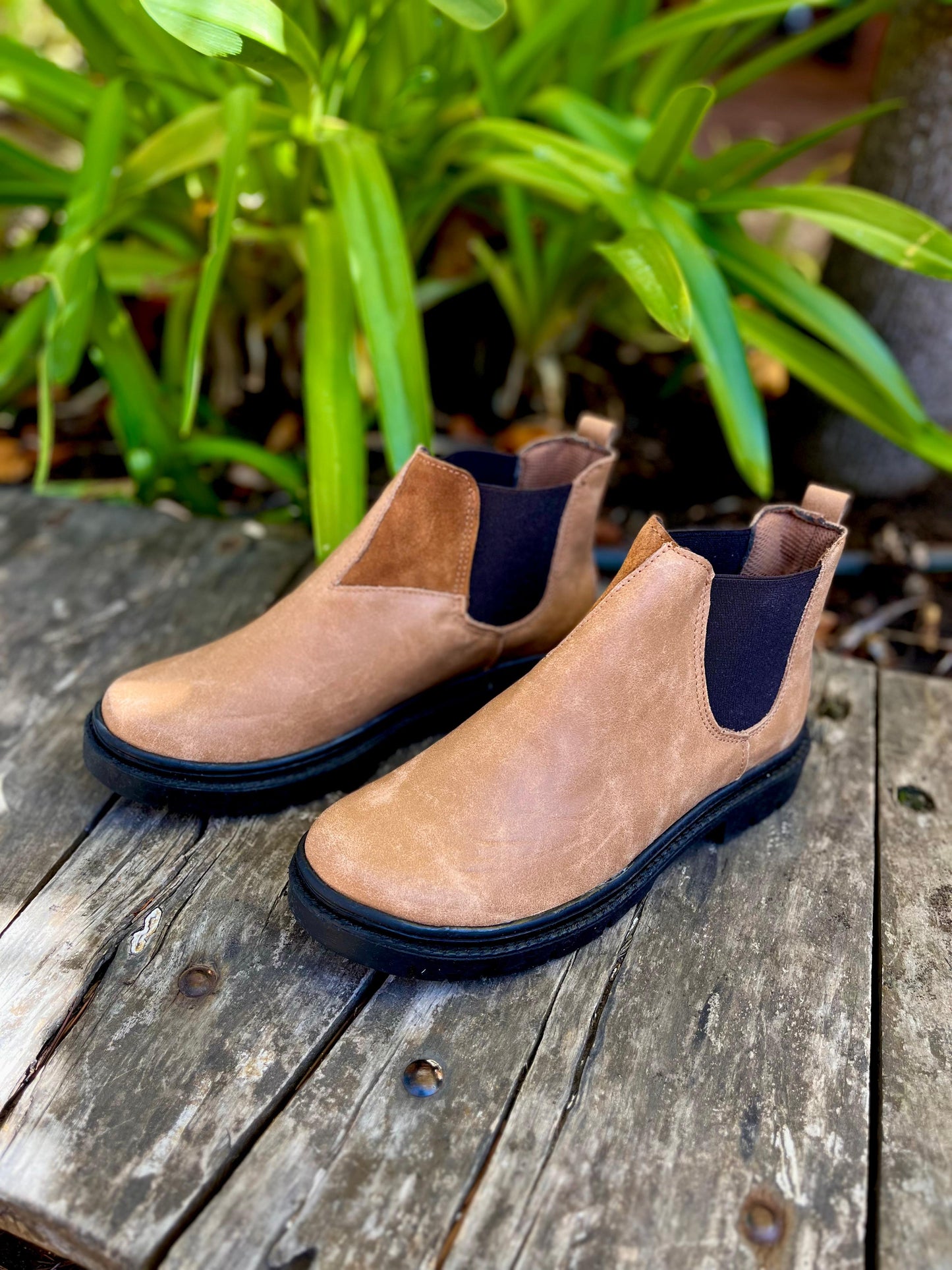 Botín chelsie keila cuero camel