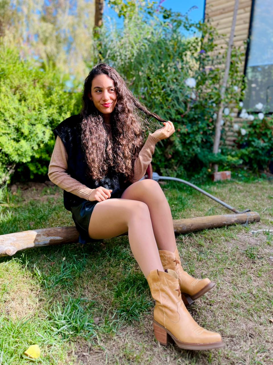 Bota vaquera cuero camel c/estrella
