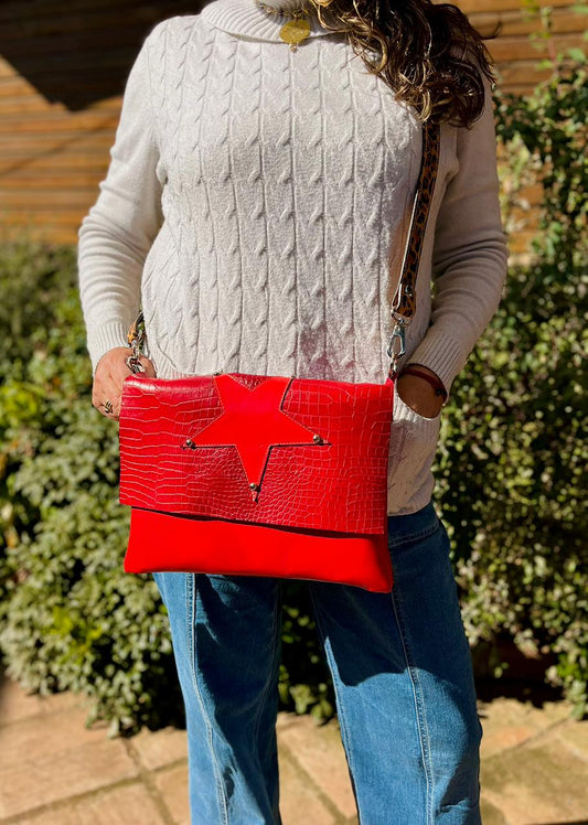 Bandolera cuero rojo richiato c/croco y estrella