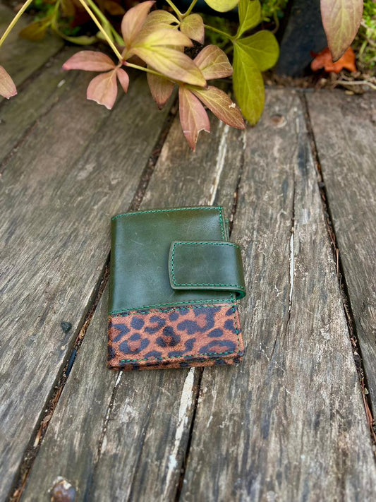 Billetera mujer chica cuero verde c/print