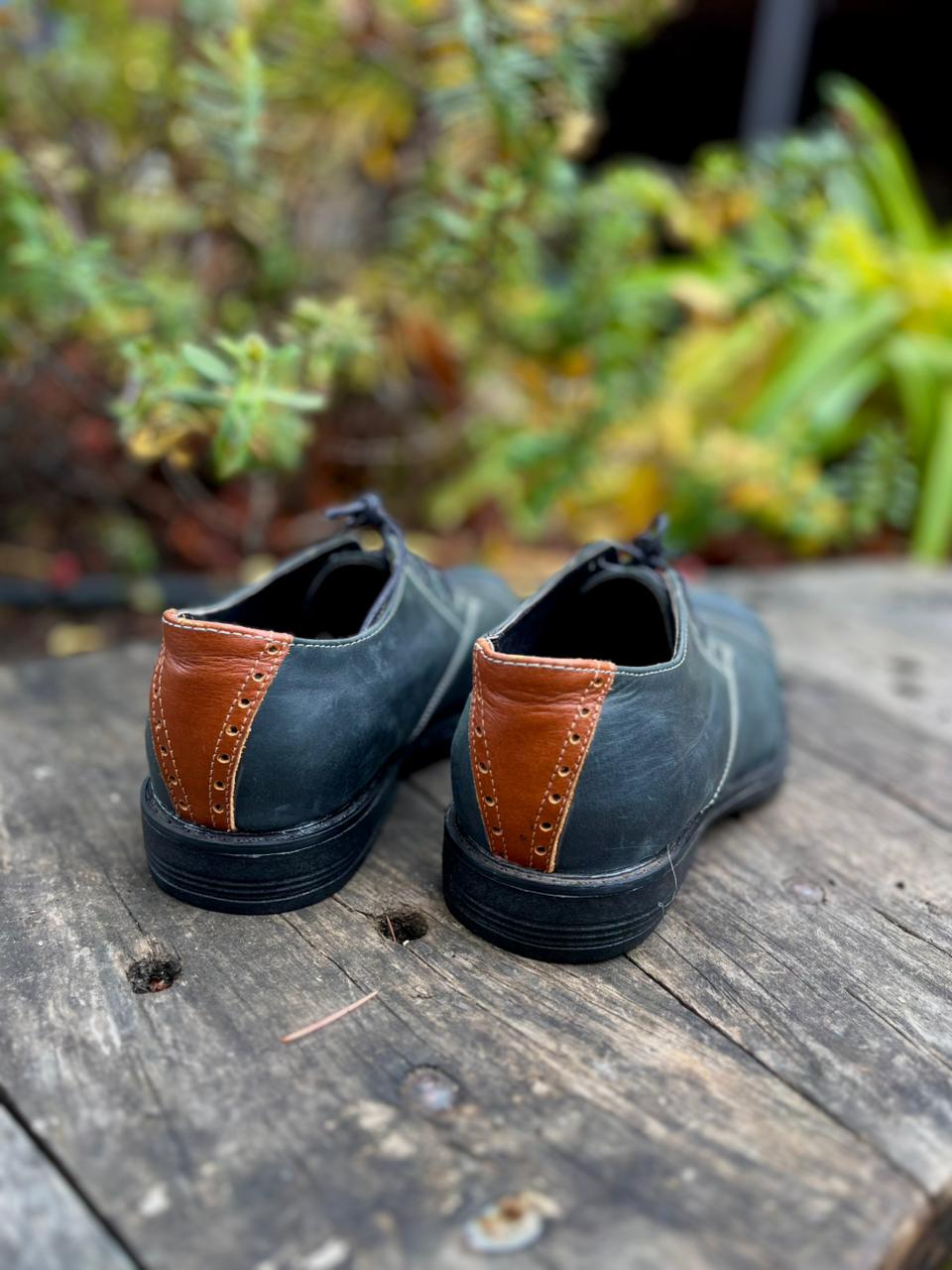 Zapato hombre Luis cuero gris engrasado c/talón cafe